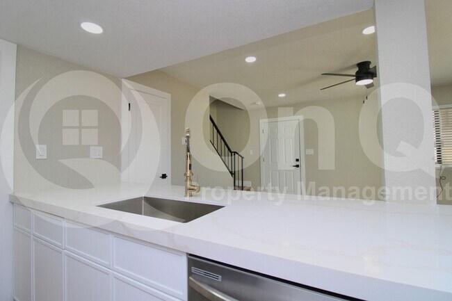 Foto del edificio - 6021 N 79th St