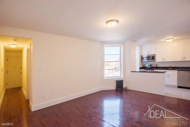 Foto del edificio - 1040 Lafayette Ave