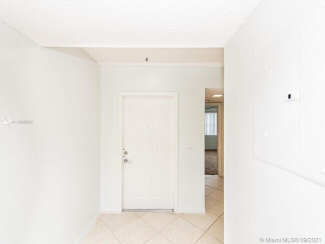 Foto del edificio - 150 NW 96th Ave