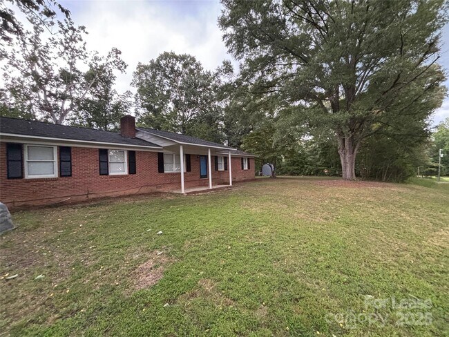Foto del edificio - 774 High Shoals Rd