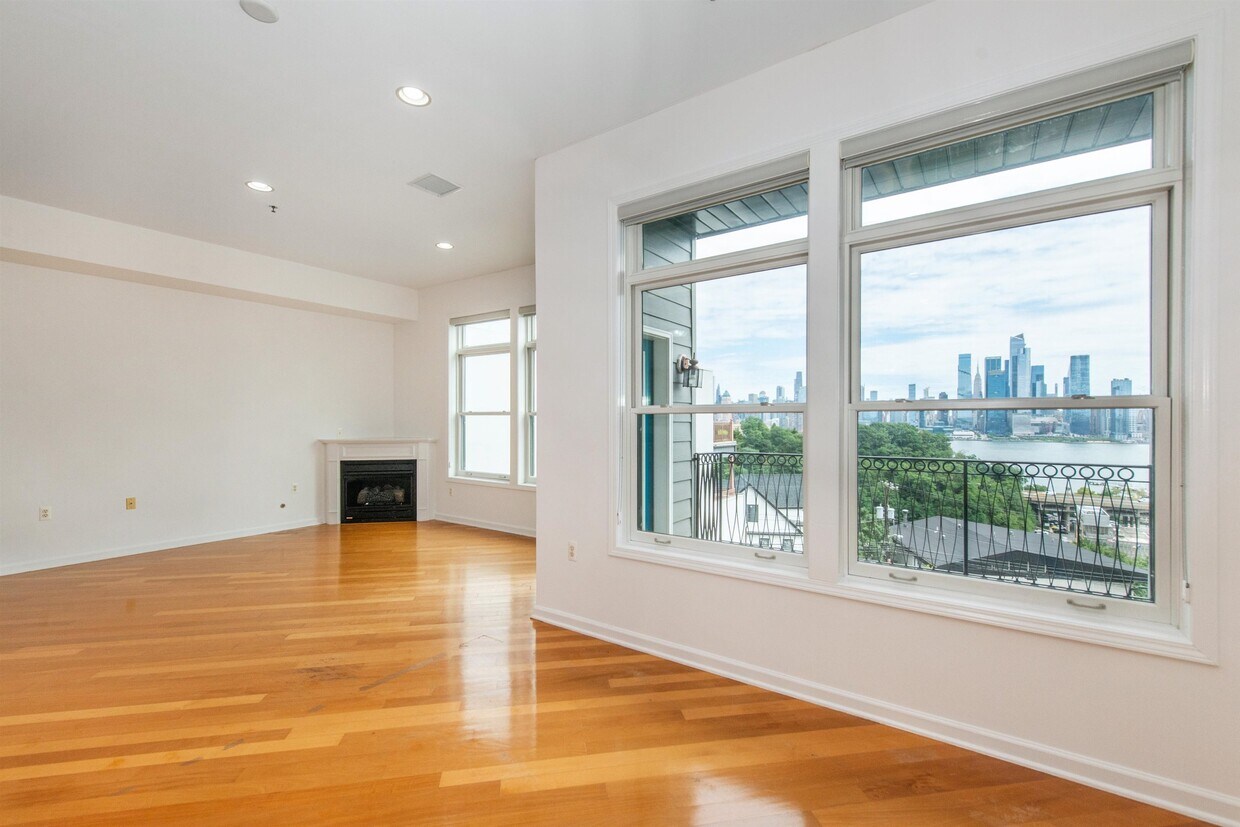 Foto principal - 550 Gregory Ave