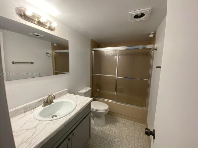 Foto del edificio - 2 bedroom in Dania FL 33004