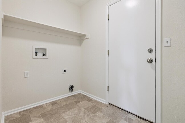 Building Photo - 4952 Tarcoola Ln