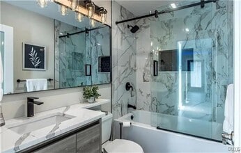 Building Photo - 1014 Main St Building Photo - 1014 Main St