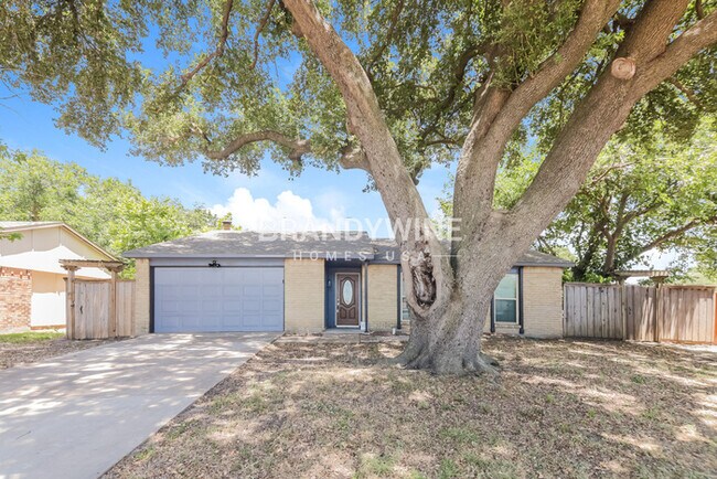 Building Photo - 4225 Mary Jane Ln