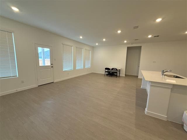 Building Photo - 928 Sugarberry St