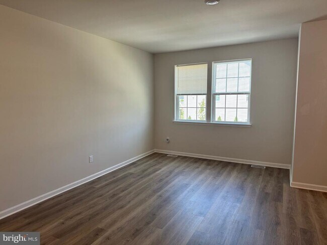 Foto del edificio - 288 Macoun Way