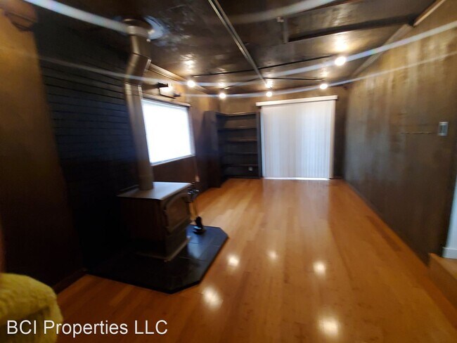 Building Photo - 3 br, 2.5 bath House - 9415 Lexington Ave SW