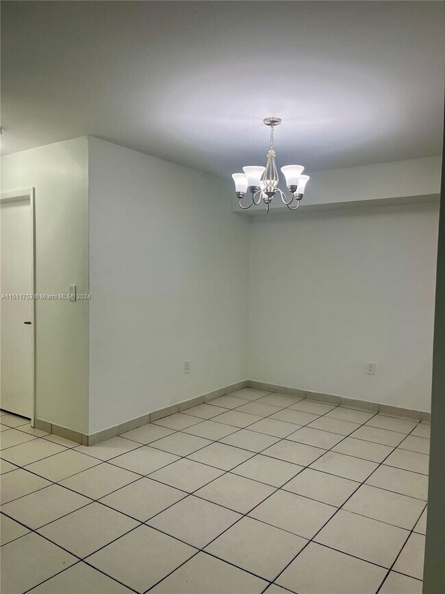 Foto del edificio - 11800 SW 18th St