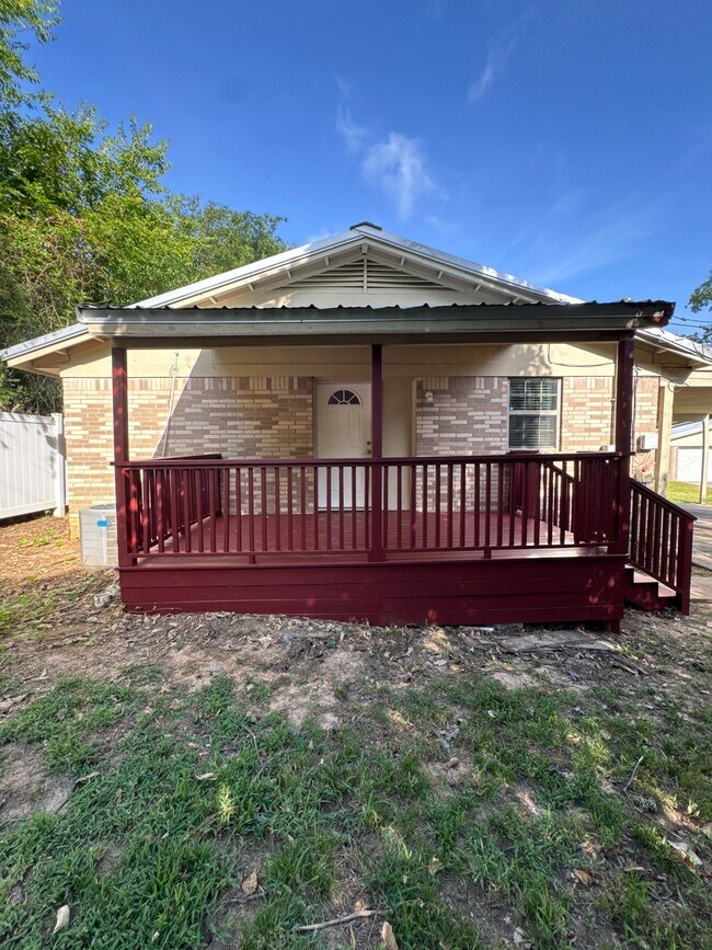 Foto del edificio - 10588 State Hwy 64