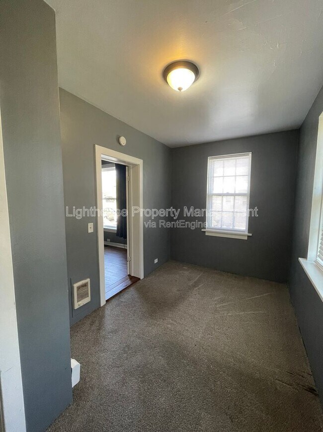 Foto del edificio - 809 W Cedar St