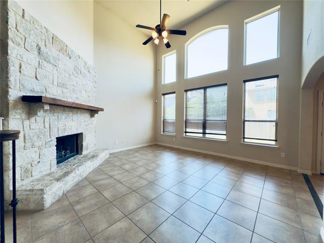 Foto del edificio - 4953 Grinstein Dr