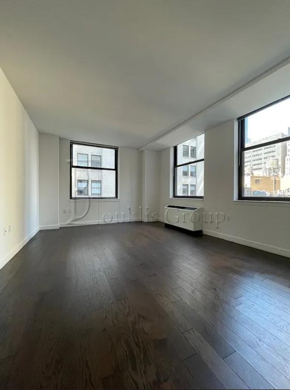 Foto del edificio - 1 bedroom in Manhattan NY 10004