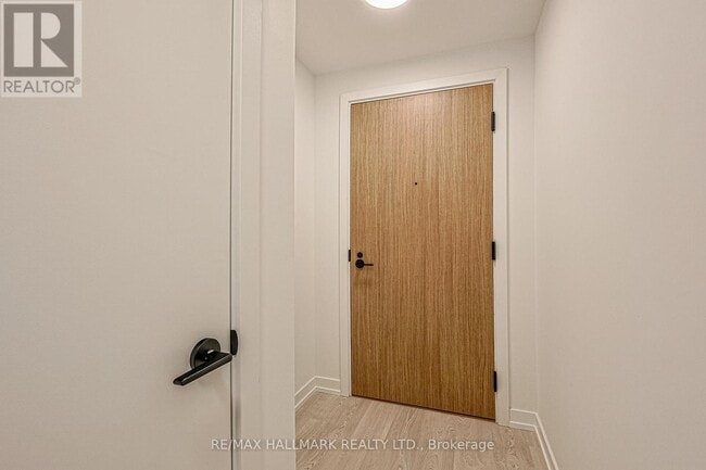 Photo du bâtiment - 35 Parliament St