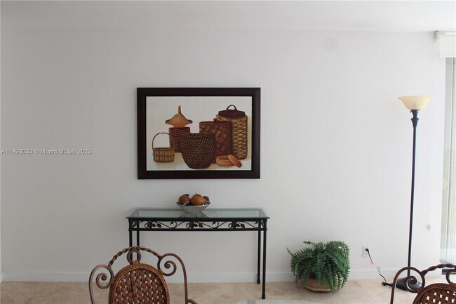 Building Photo - 20379 W Country Club Dr