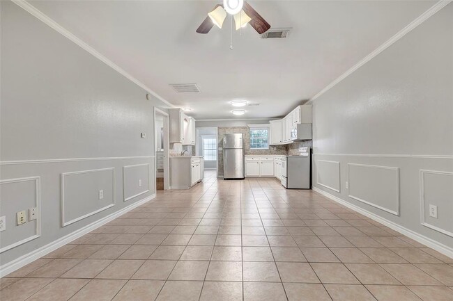 Building Photo - 7900 Fm-2354