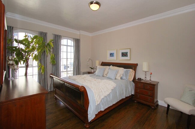 Building Photo - 1875 Pacific Ave