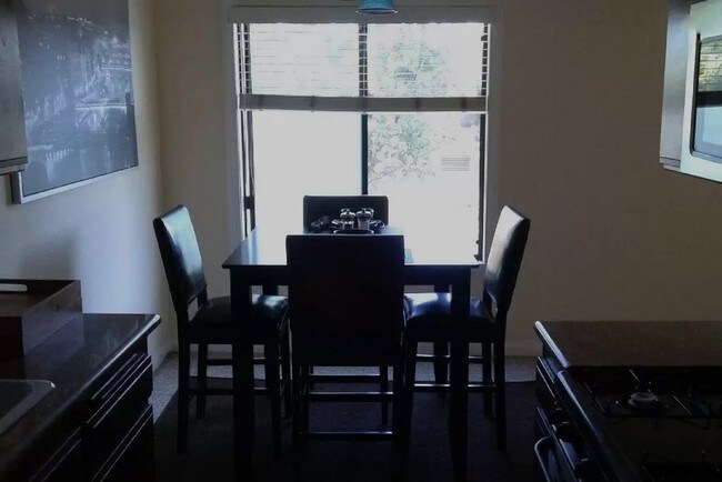 Foto del edificio - 4524 Tujunga Ave
