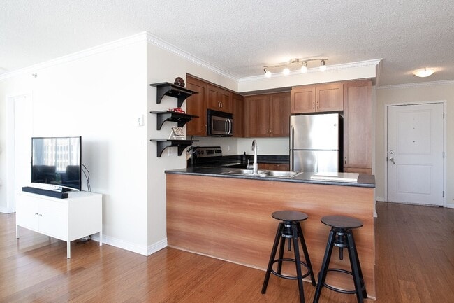 Building Photo - 1200 Rue Saint-Jacques