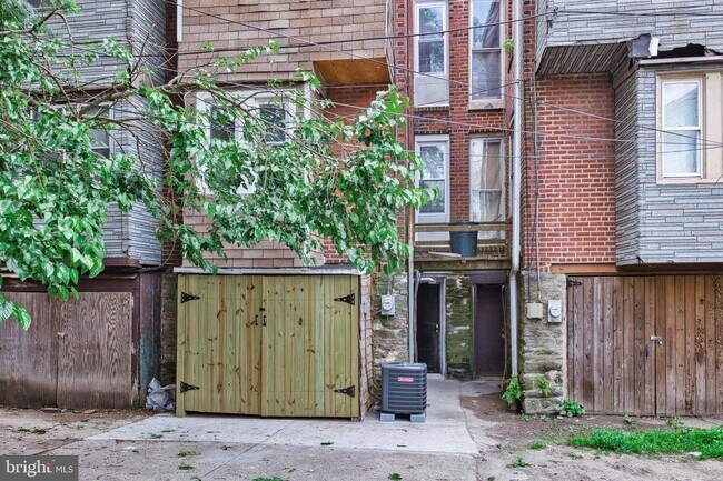 Building Photo - 2039 Stenton Ave