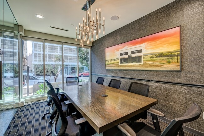 Building Photo - Berkshire K2LA