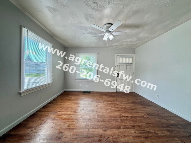 Building Photo - 2 Bedroom House- Section 8 OK!