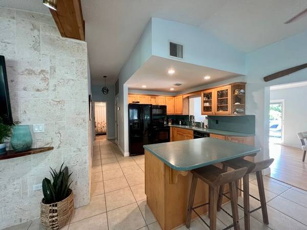 Building Photo - 167 Cocoa Dr