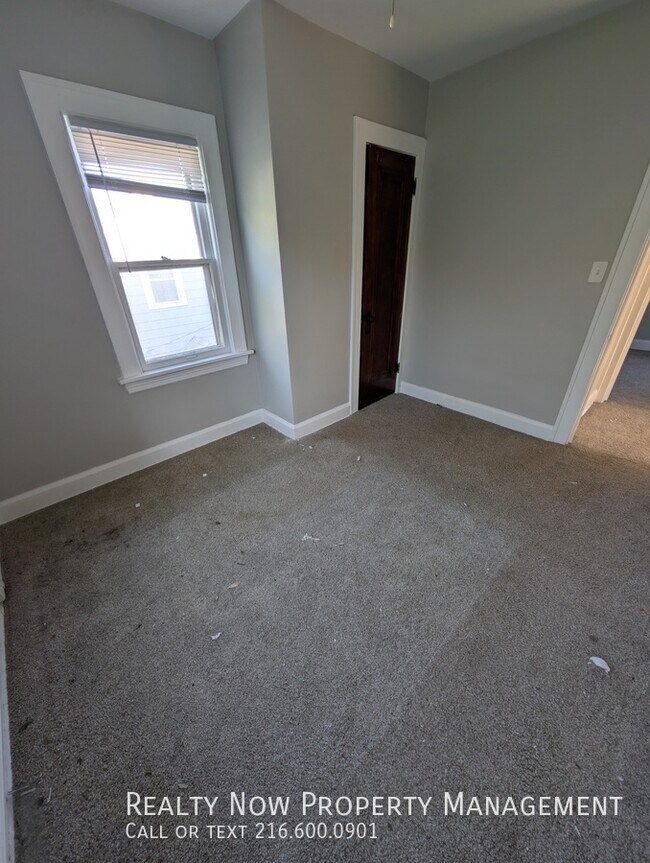 Foto del edificio - 19607 Shawnee Ave