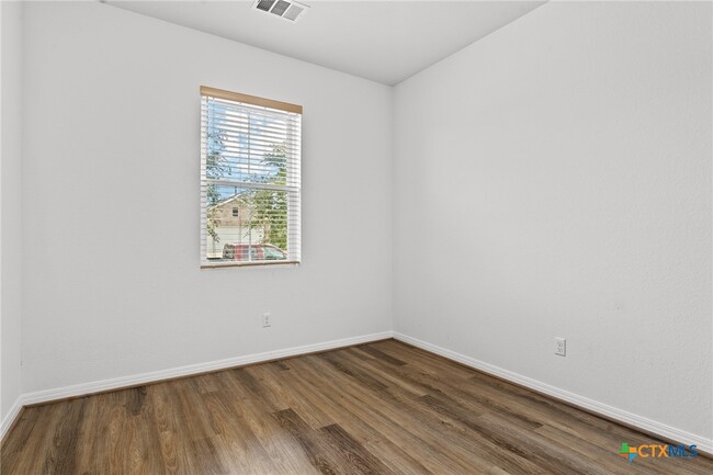 Building Photo - 448 Chaste Tree Dr