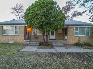 Primary Photo - Beautifully updated 2 bedroom, 1 bathroom ...