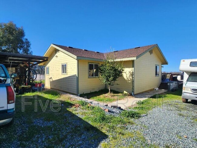 Building Photo - 4279 Fruitland Rd