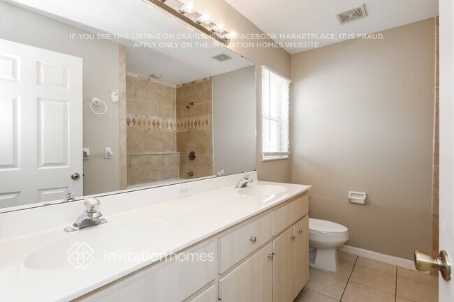 Foto del edificio - 4516 30th Ln E