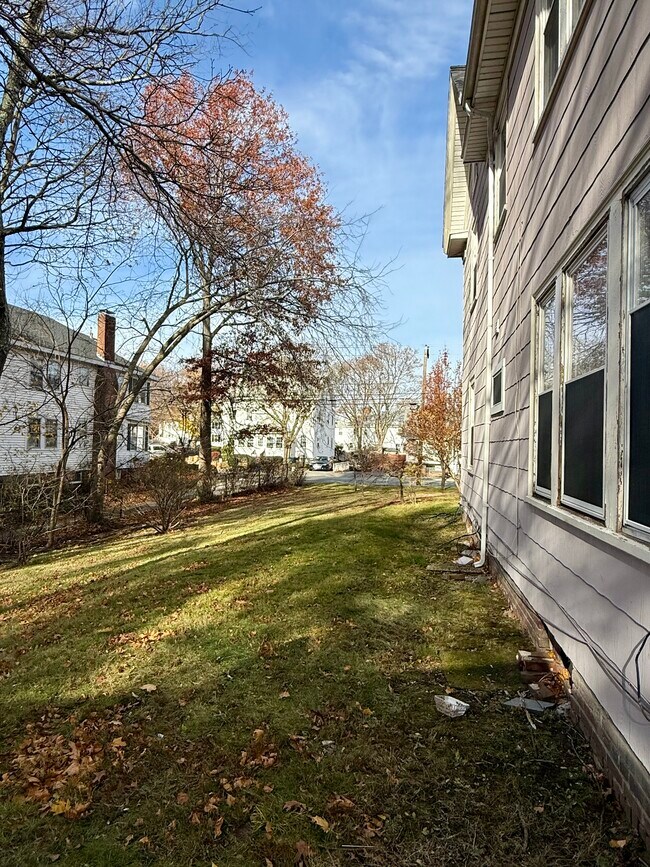 patio lateral - 235 South St