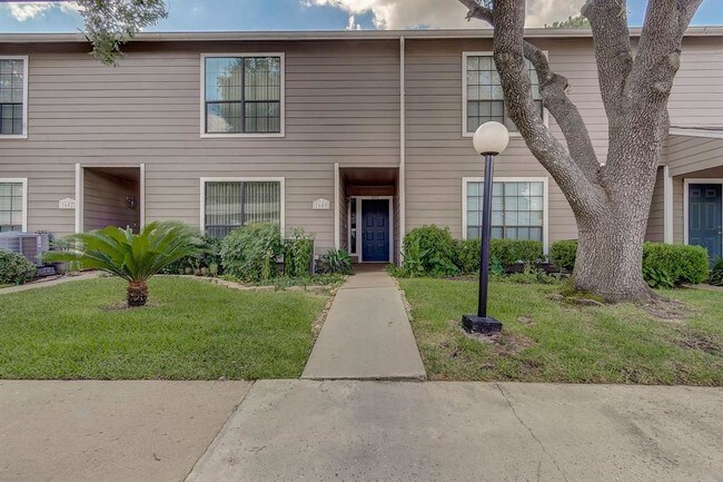 Building Photo - 14911 Wunderlich Dr