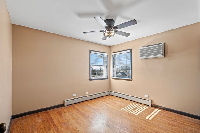 Building Photo - 2124 N Harlem Ave