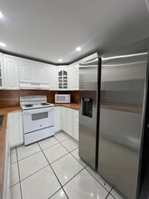 526 NW 99th Ct