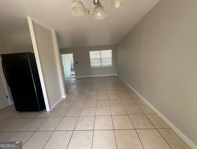 Foto del edificio - 520 Chateau Cir