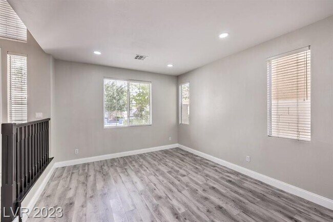 Foto del edificio - 10145 Snow Crest Pl