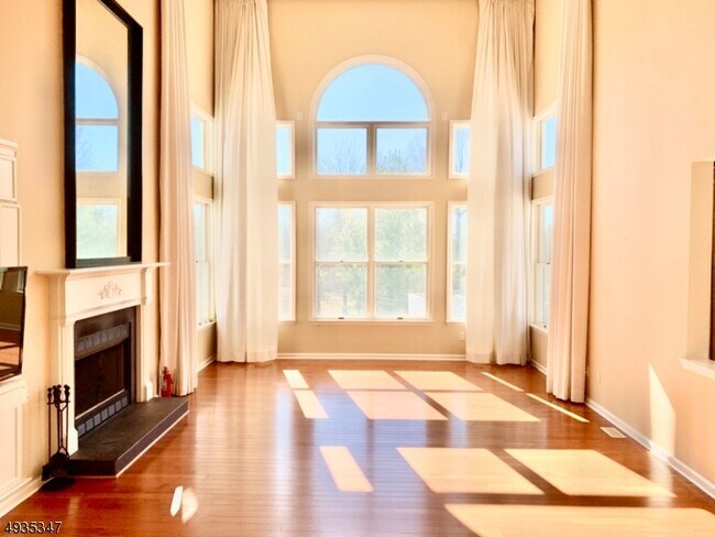 Foto del edificio - 43 Rosewood Ct