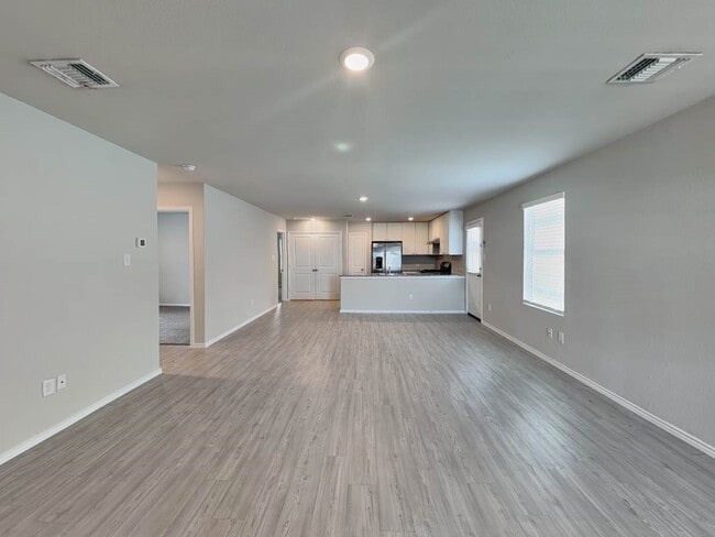 Building Photo - 5719 Leon Pl