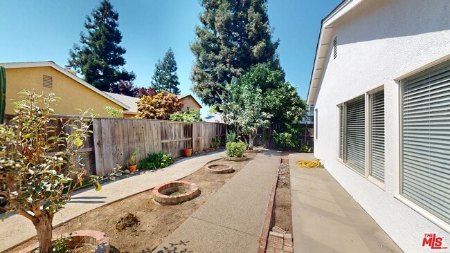 Building Photo - 1912 Veranda Ct