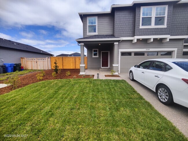 Lawn - 5249 49th Ave NE