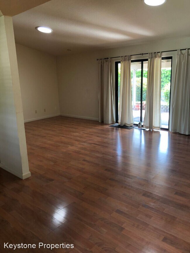 Foto del edificio - 3 br, 2 bath House - 1720 N. Highlands Ave.