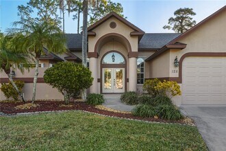 Building Photo - 128 Heritage Way