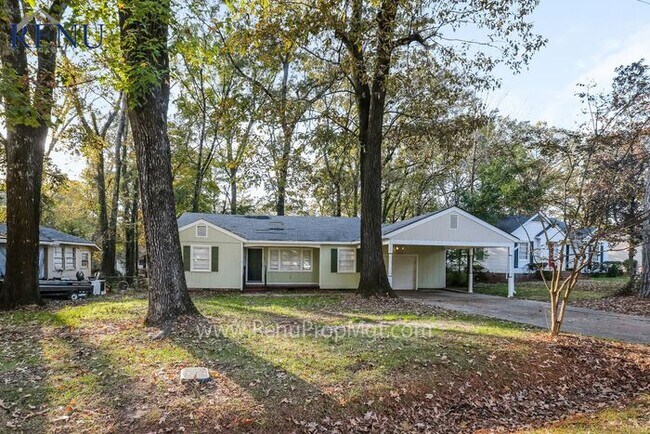 Building Photo - Spring Special: 1/2 off your first month! ...