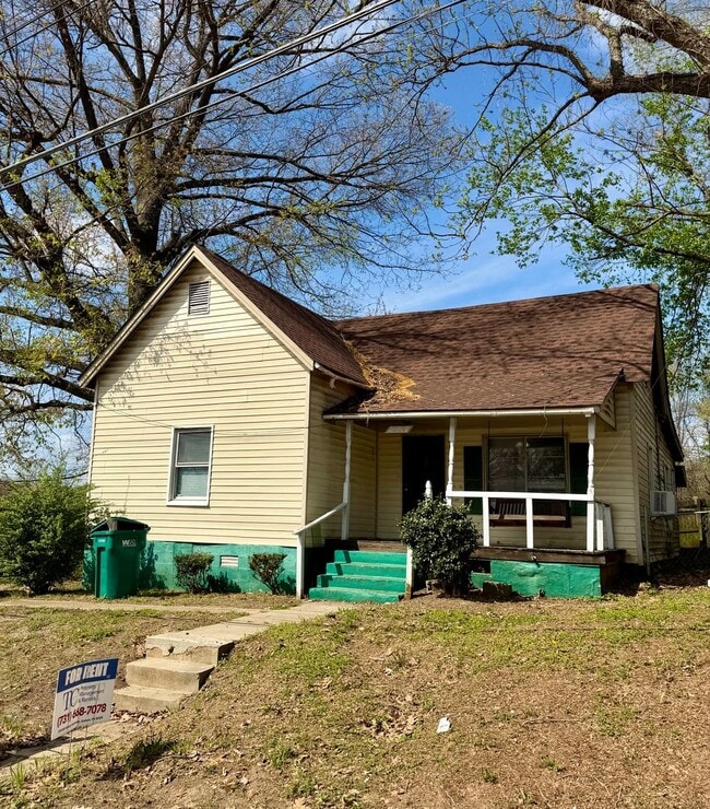 Building Photo - 207 S Hays Ave