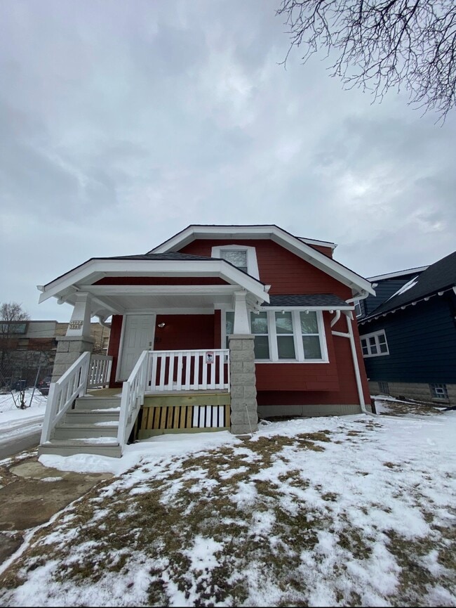 Building Photo - 3960 N 20th St