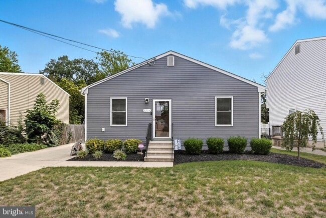 Building Photo - 8334 Herbert Ave