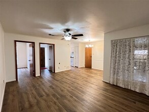 Building Photo - 2232 Ripple Creek Dr