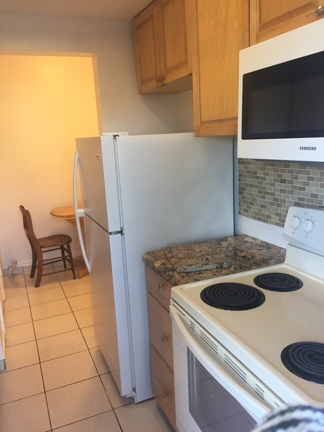 Foto del edificio - 2045 NE 24th Ave